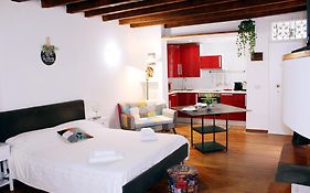 Hbhall Navigli 2 Apartment